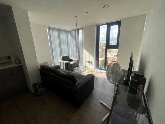 Property photo 3 of 9 Picture No. 14