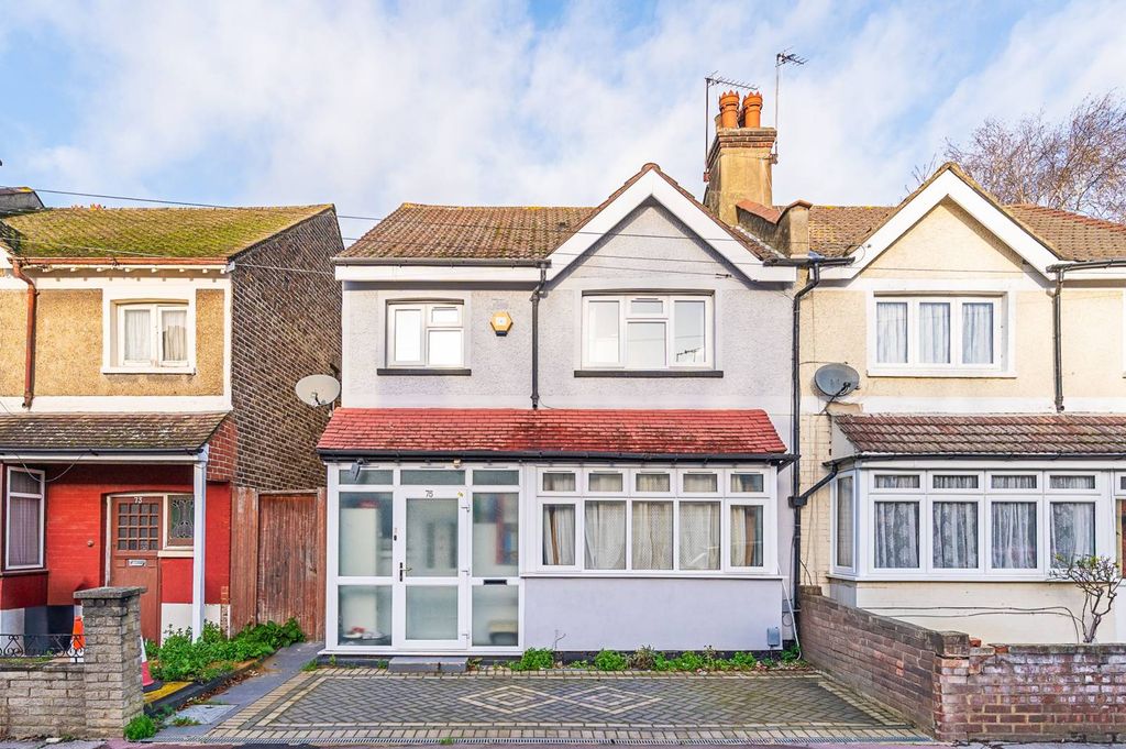 Property photo 2 of 22