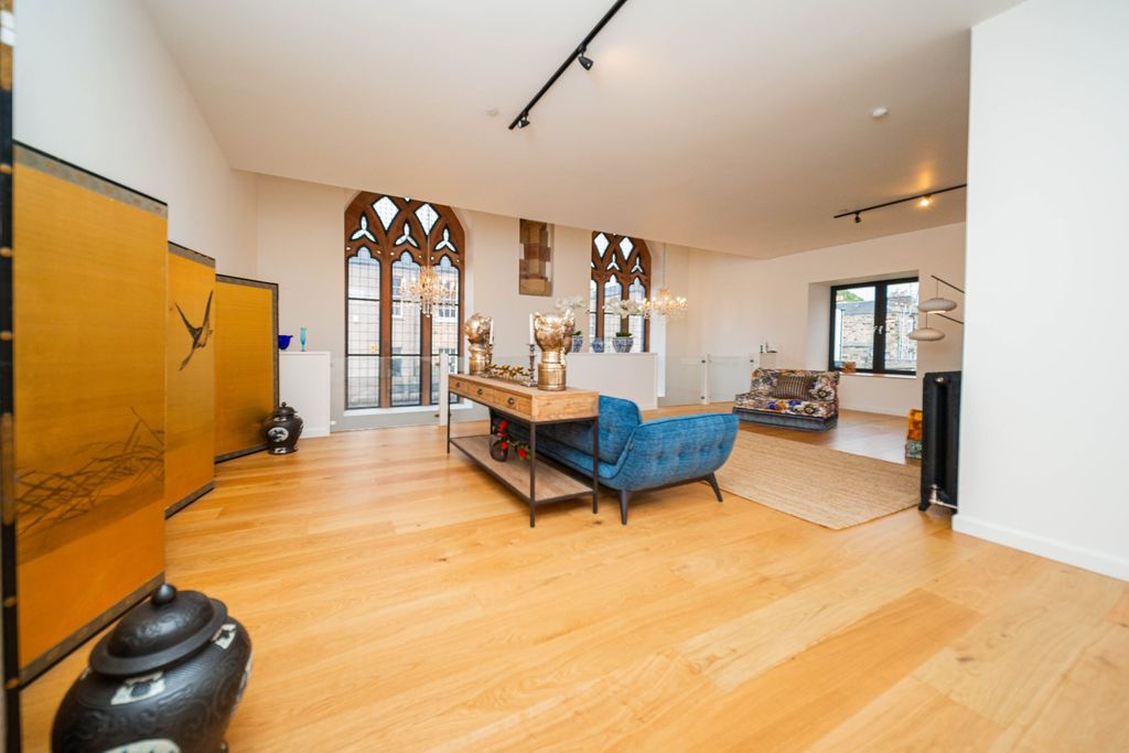 Property photo 3 of 33 Picture 3