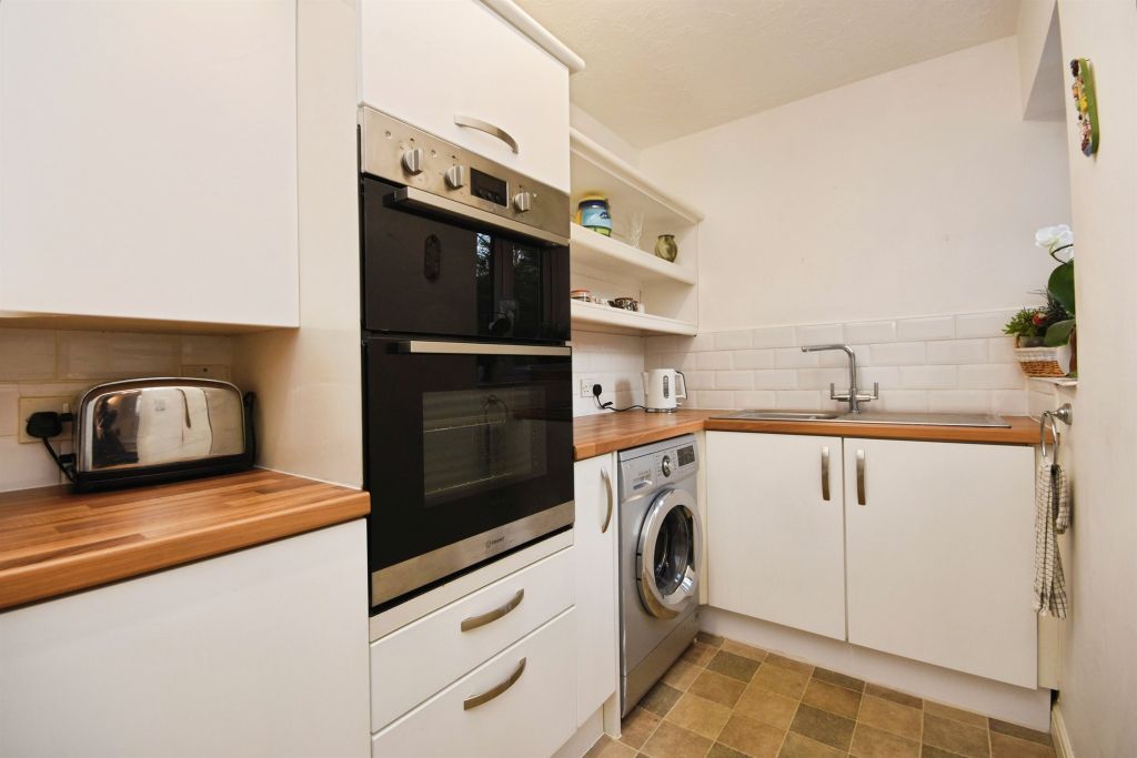 Property photo 3 of 18