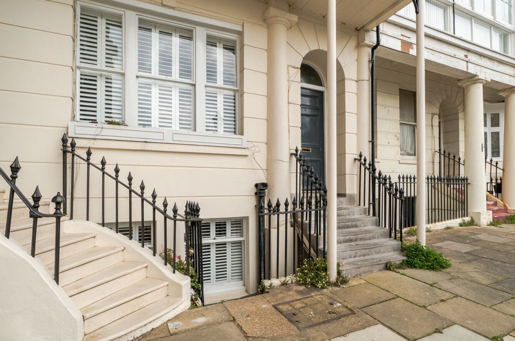 Property photo 2 of 13 1446325-10-69Df9E...