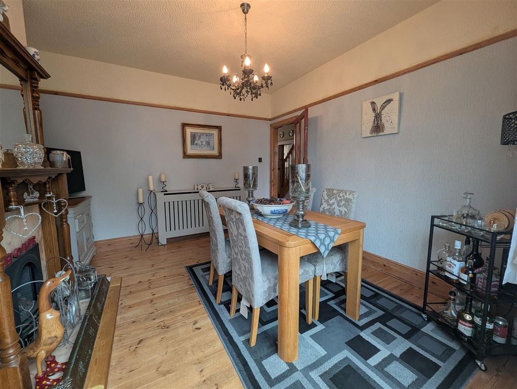 Property photo 3 of 17 Dining Room