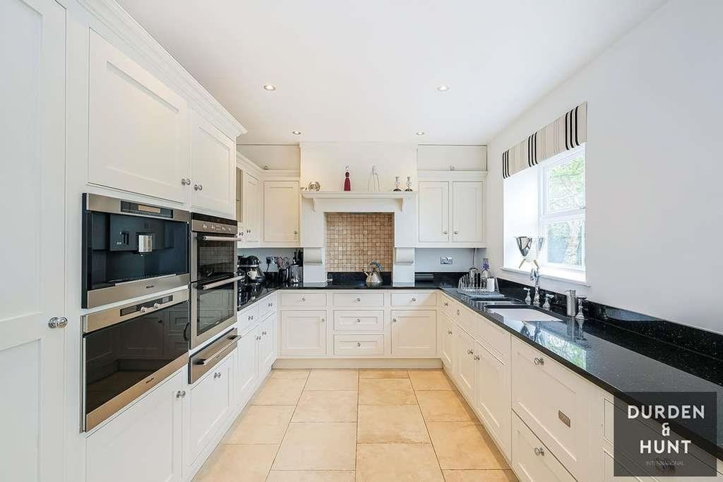 Property photo 3 of 27