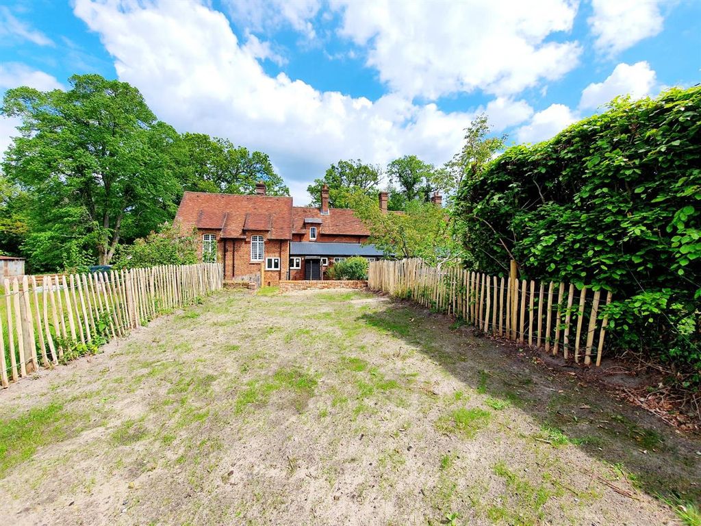 Property photo 3 of 10