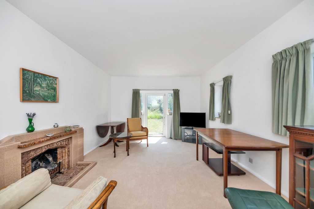 Property photo 3 of 32