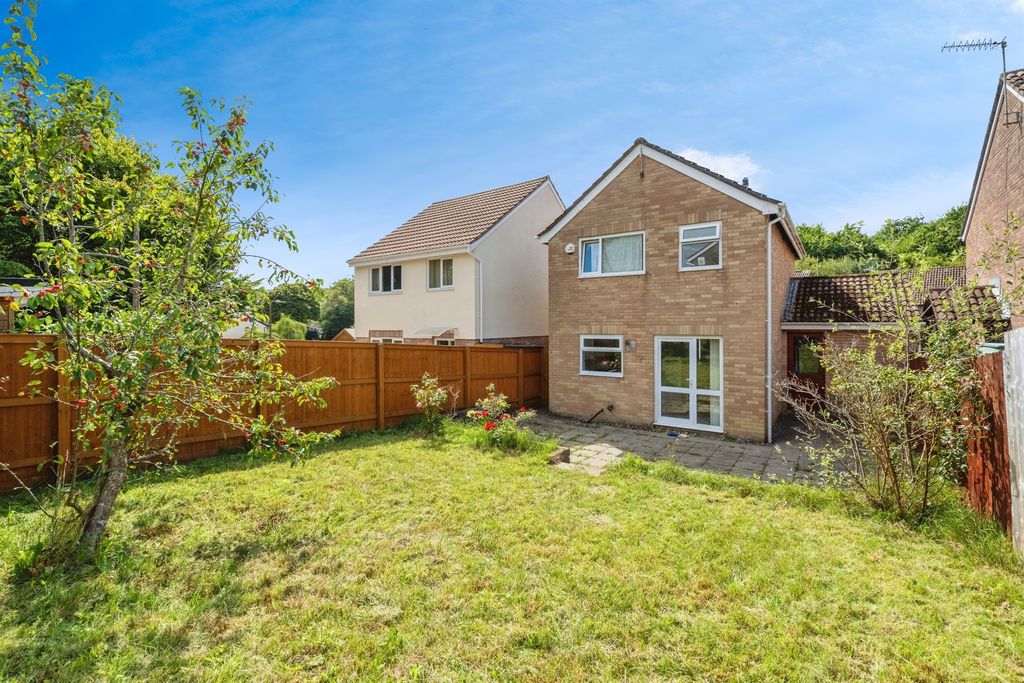 Property photo 2 of 17
