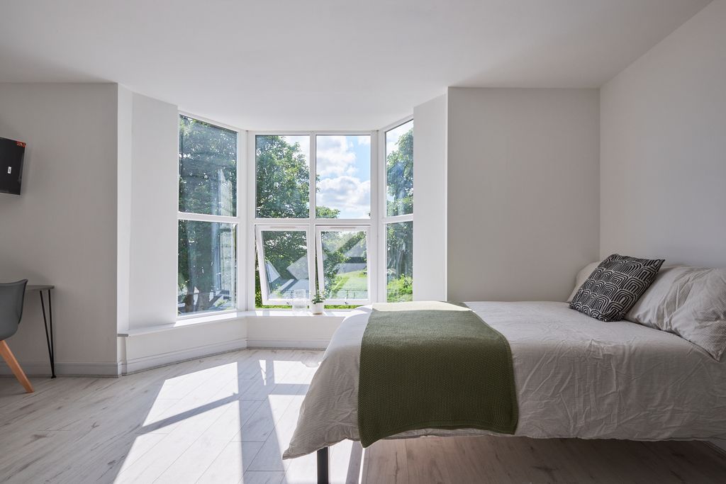 Property photo 3 of 4