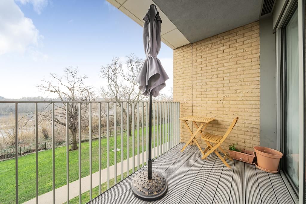 Property photo 2 of 10 Balcony