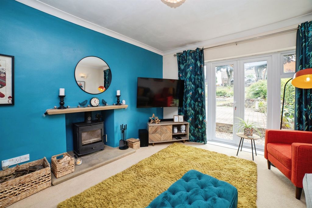 Property photo 2 of 17