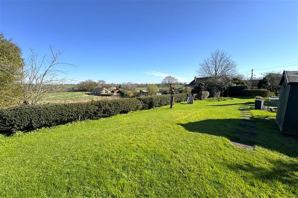 Property photo 2 of 23 (Main)