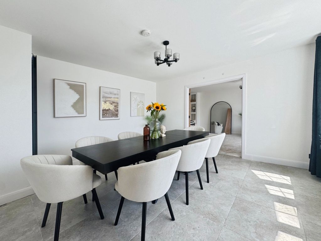 Property photo 2 of 39 5159423