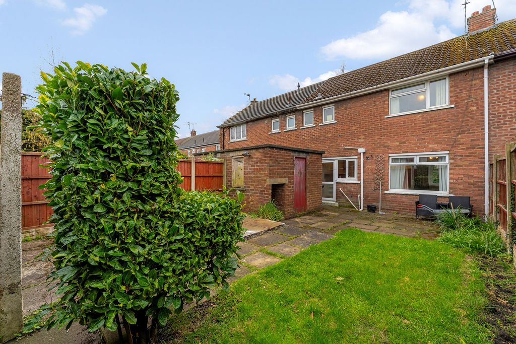 Property photo 2 of 21