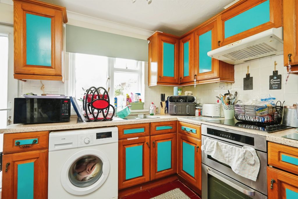 Property photo 2 of 11