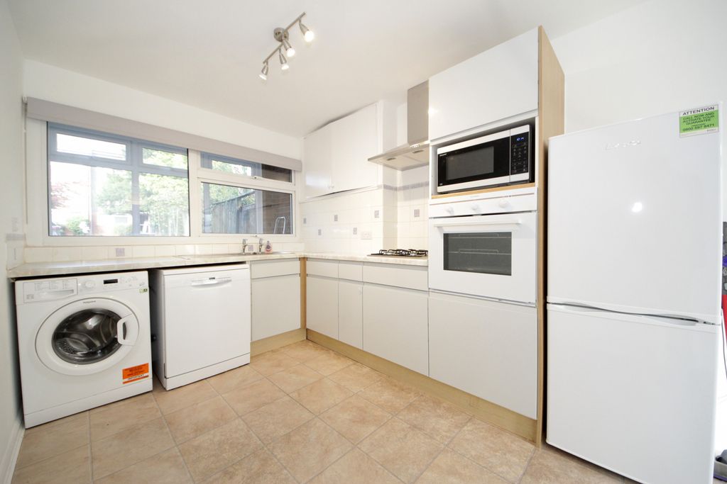 Property photo 2 of 18 Gallery