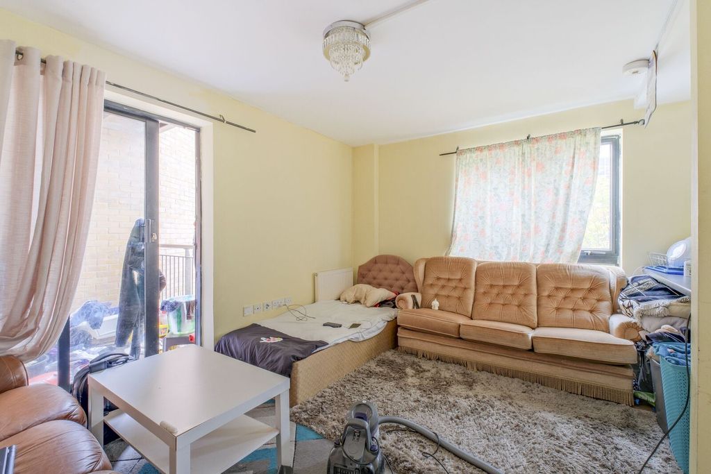 Property photo 2 of 7