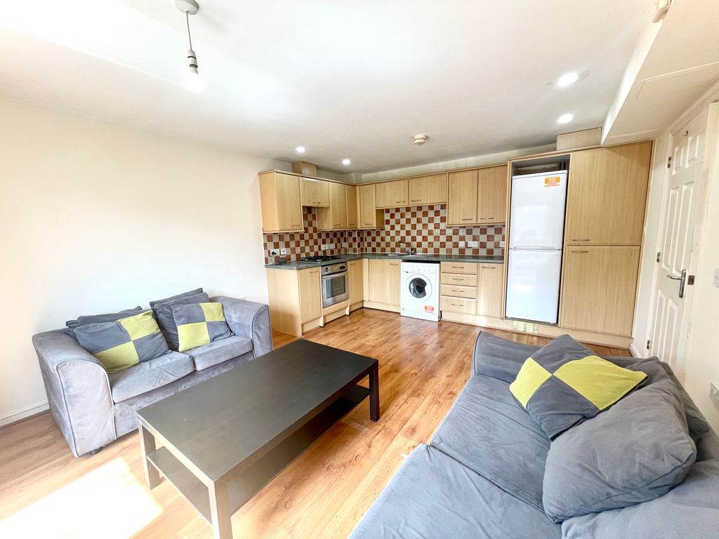 Property photo 2 of 7