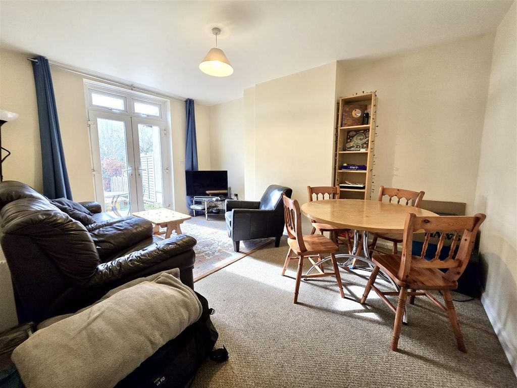 Property photo 3 of 13 Living Room