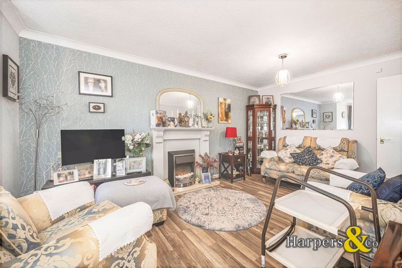 Property photo 3 of 10 Photo 11