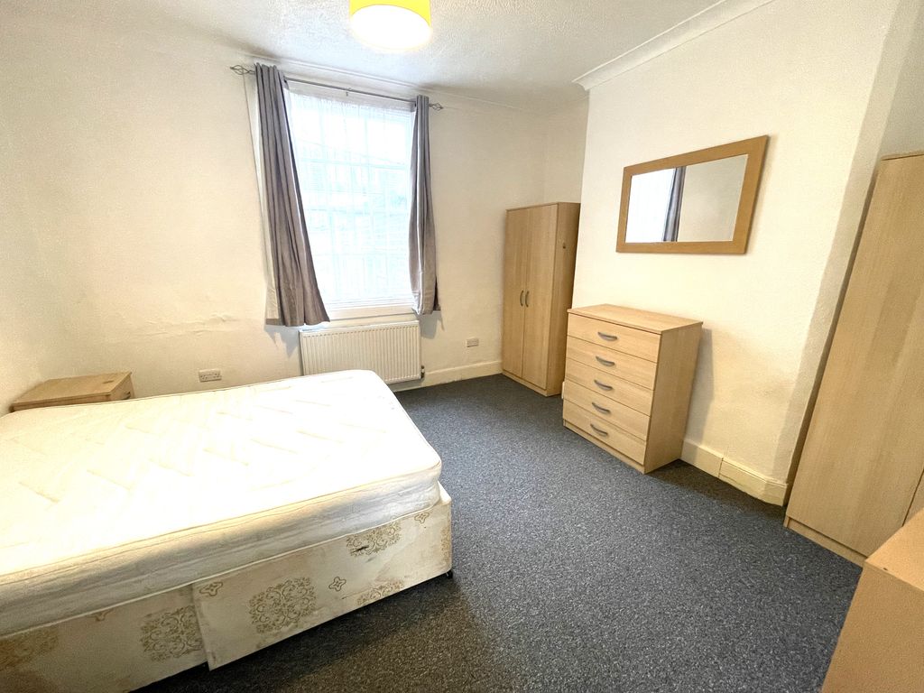Property photo 3 of 7 Img_6460