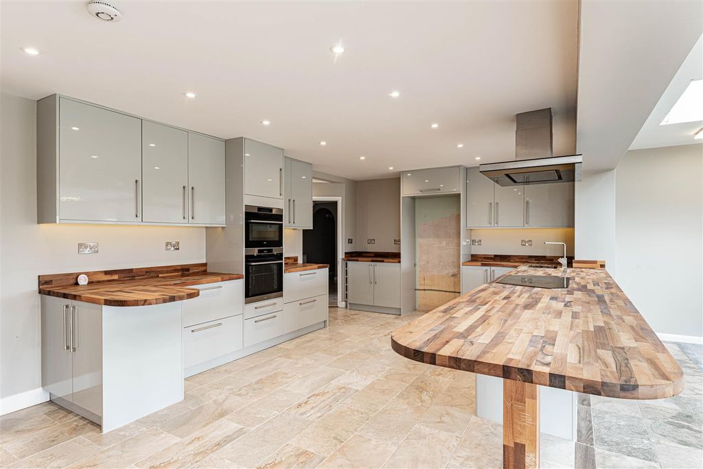 Property photo 3 of 83 L J Imaging-25.Jpg