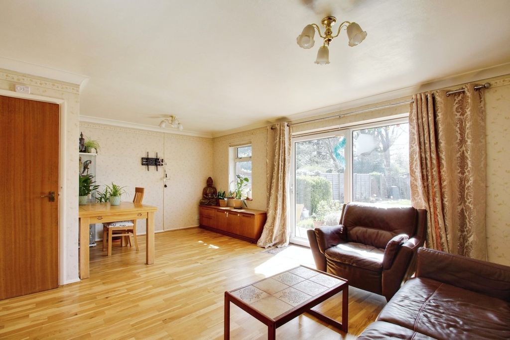 Property photo 2 of 17