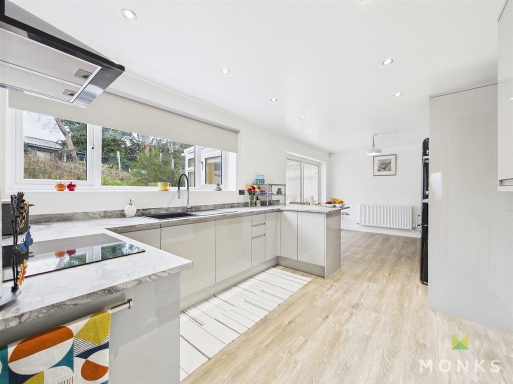 Property photo 3 of 19 Cam01420G0-Pr0812-Still010 (1).Jpg