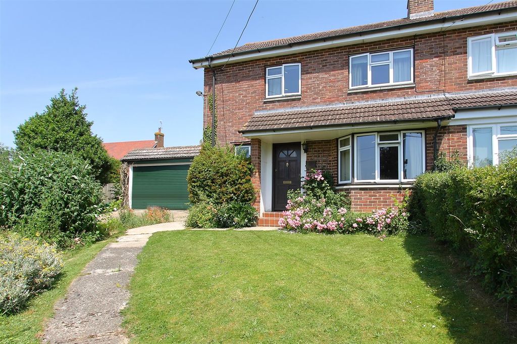 Property photo 1 of 7 Farley Cottage Ph16.Jpg