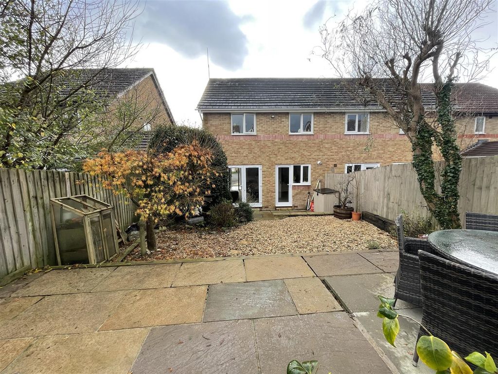Property photo 1 of 27