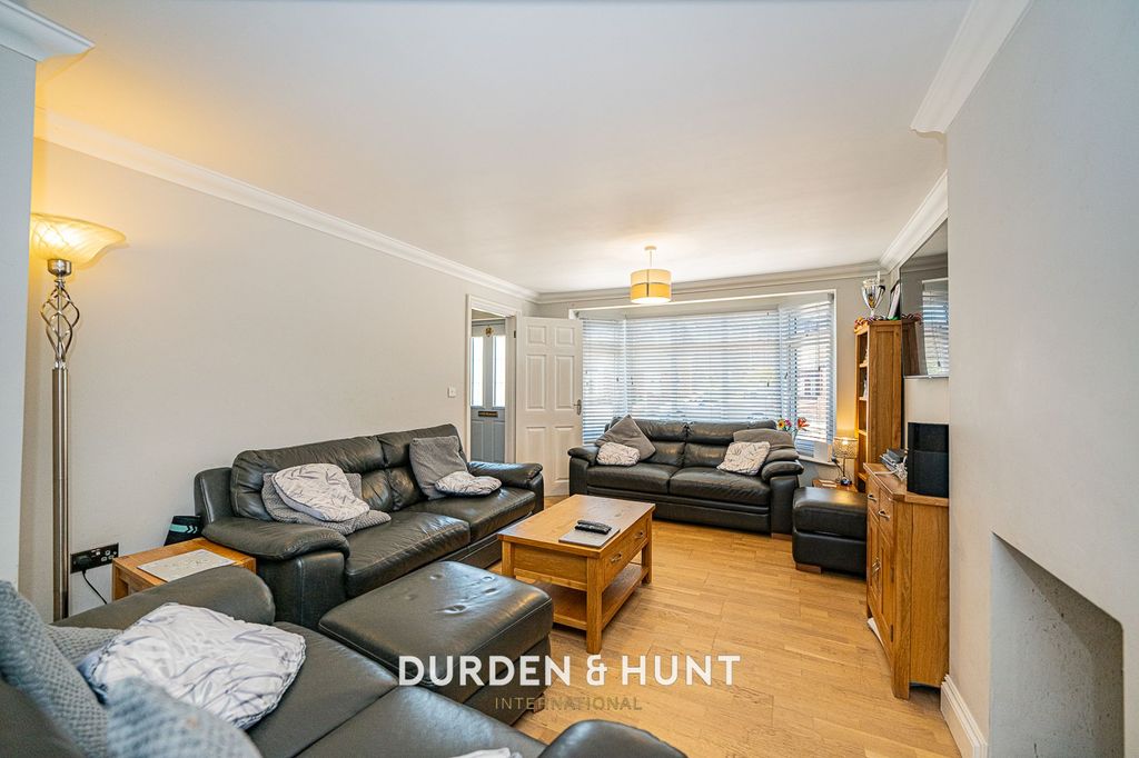 Property photo 2 of 25