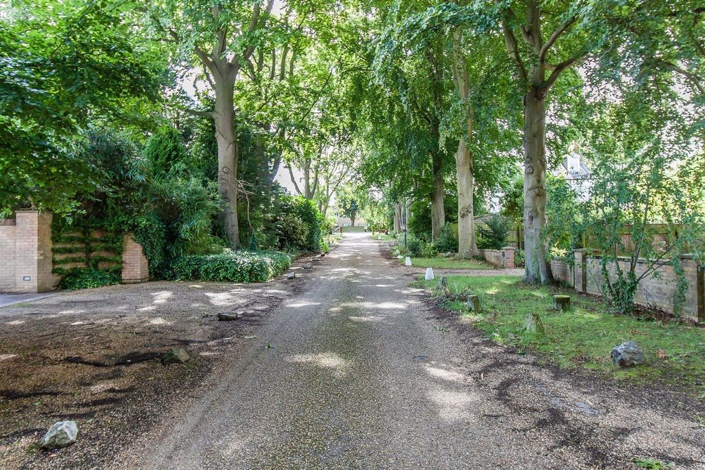 Additional image 12 of 5 bed detached house for saleCoppice Avenue, Great Shelford CB22