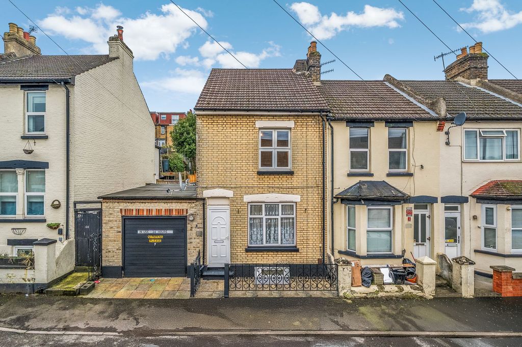 Property photo 1 of 24