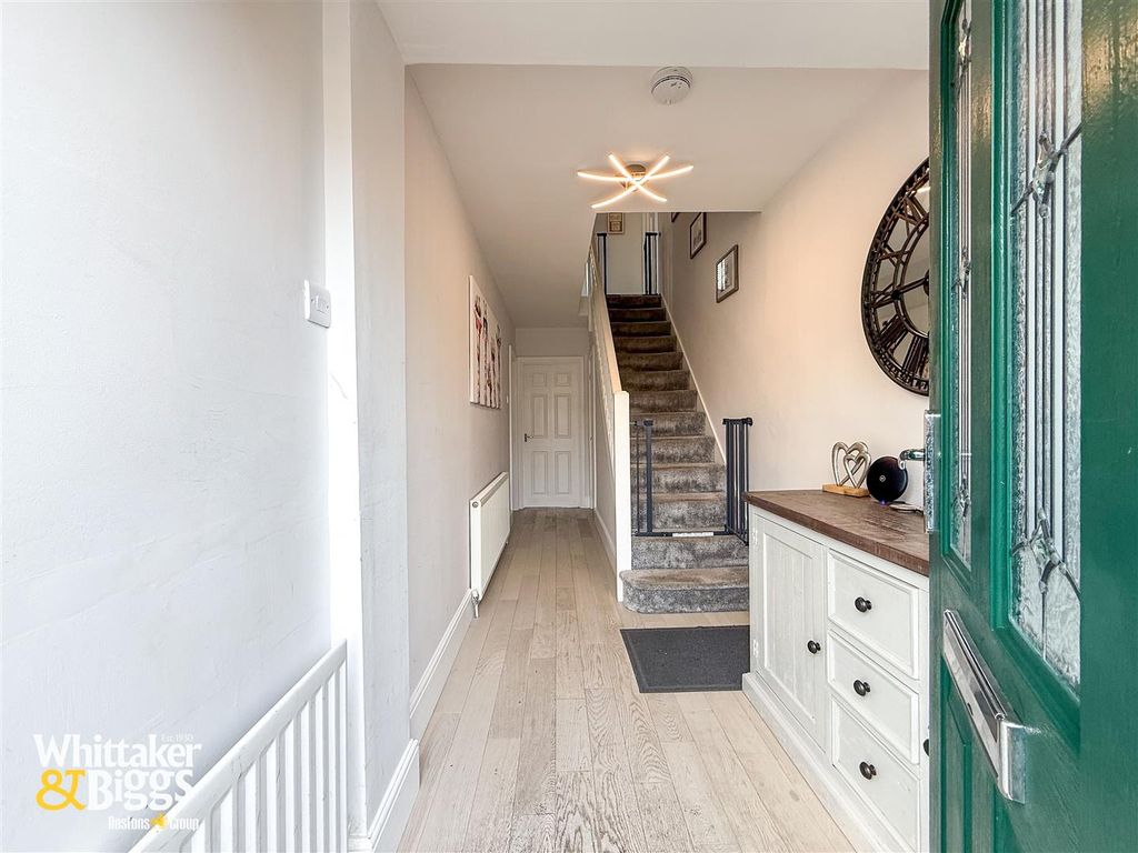 Property photo 2 of 22 20251013_101810756_Ios.Jpg