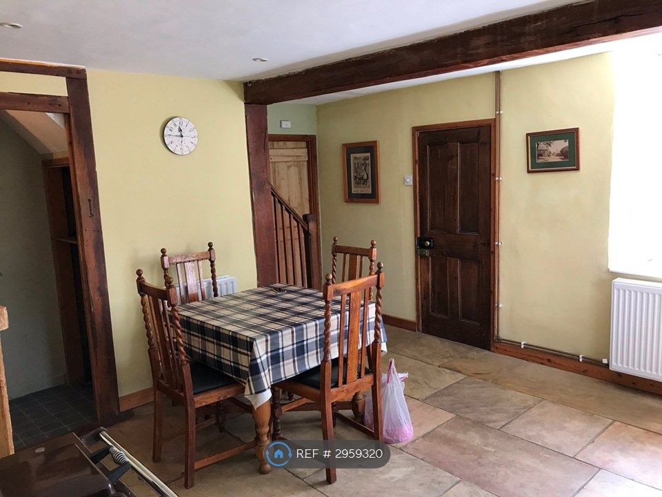 Property photo 3 of 13 Kitchen
