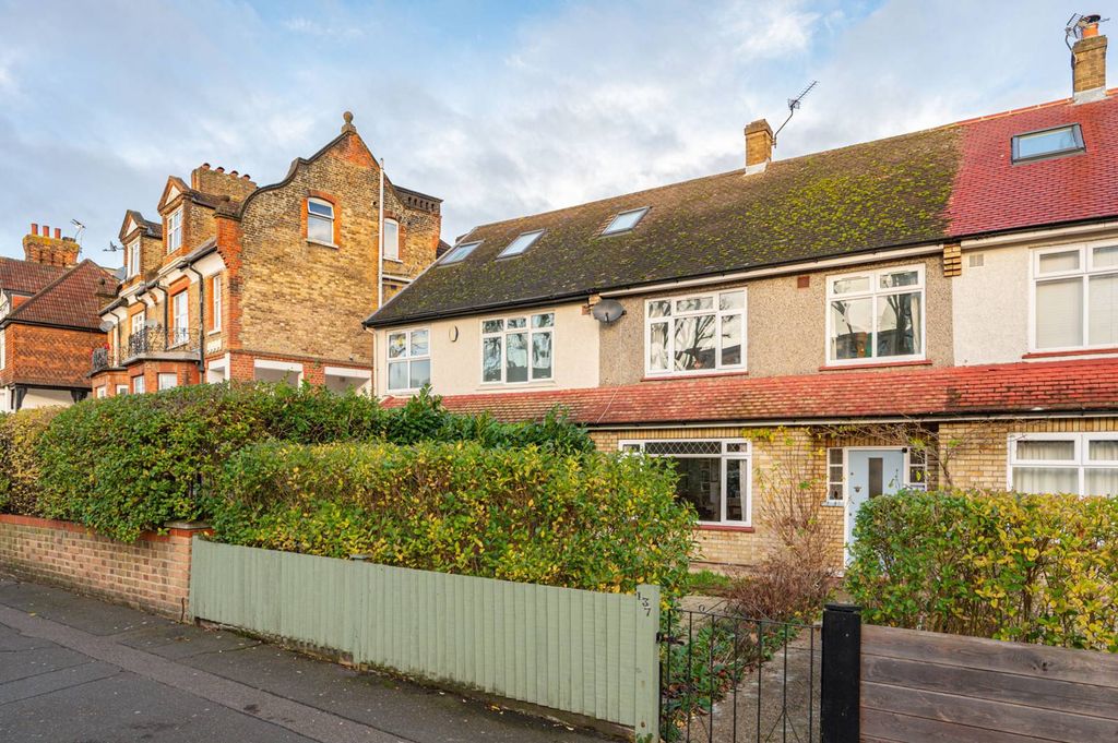 Property photo 1 of 11