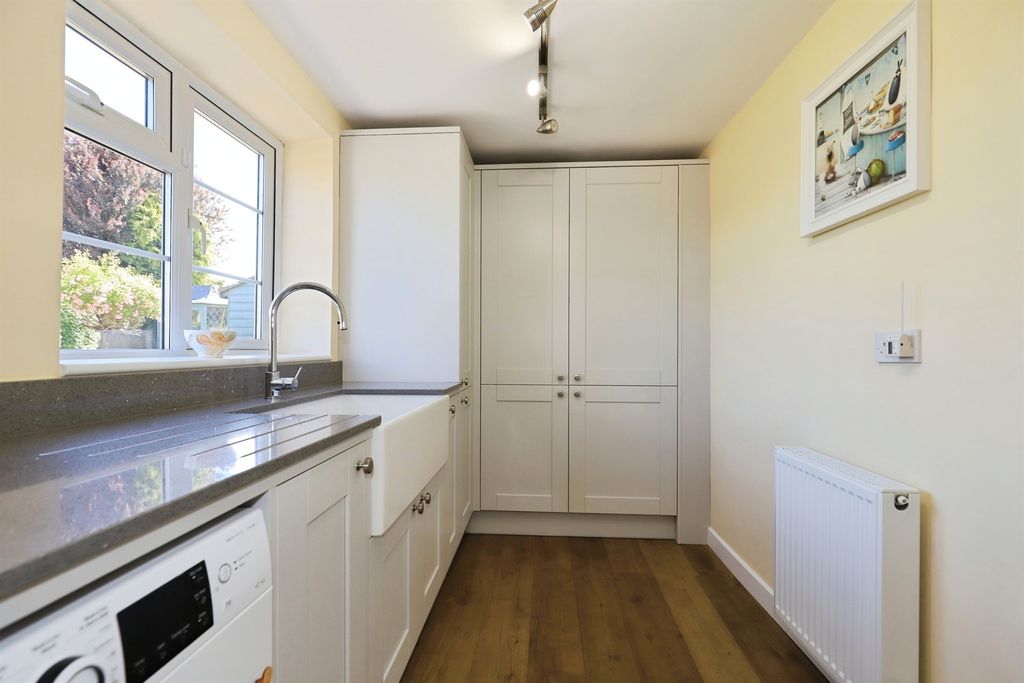 Property photo 3 of 30