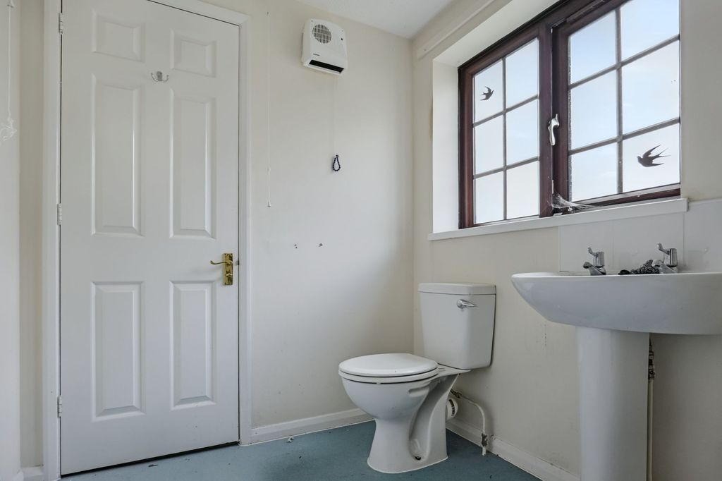 Property photo 2 of 14 37 Haileybury Gardens, Hedge End, Southampton, So30 2An