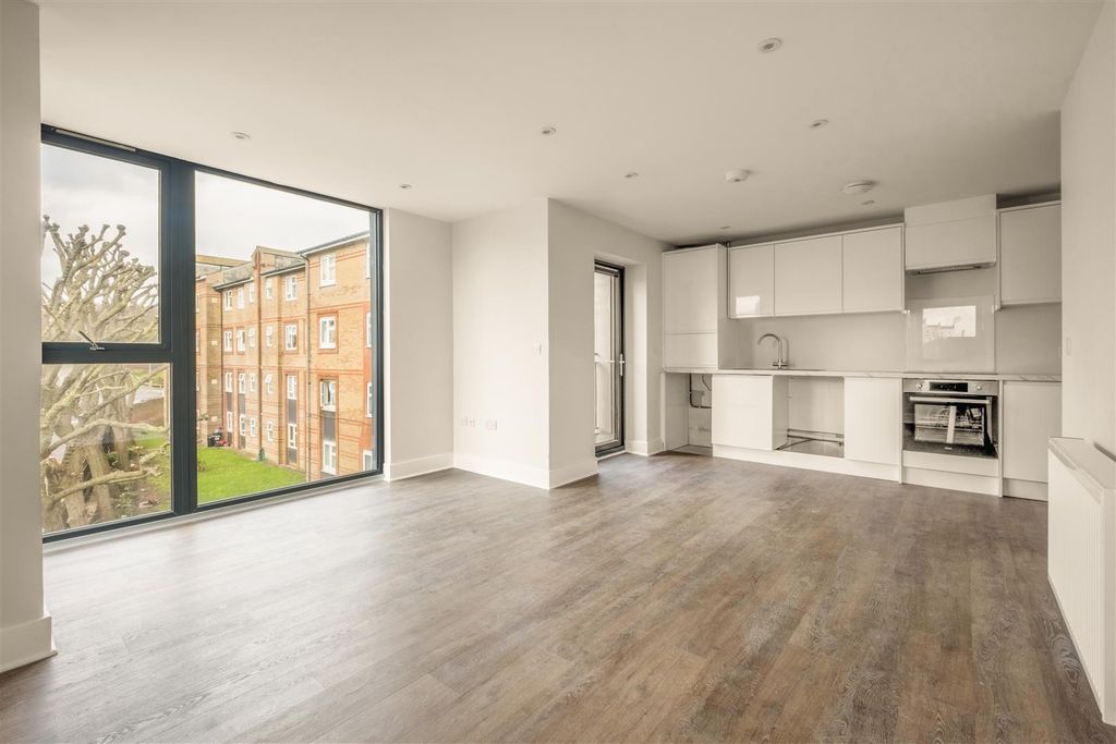 Property photo 2 of 11 6 Stag House-2.Jpg