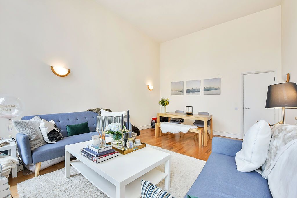 Property photo 3 of 9 Photo 8