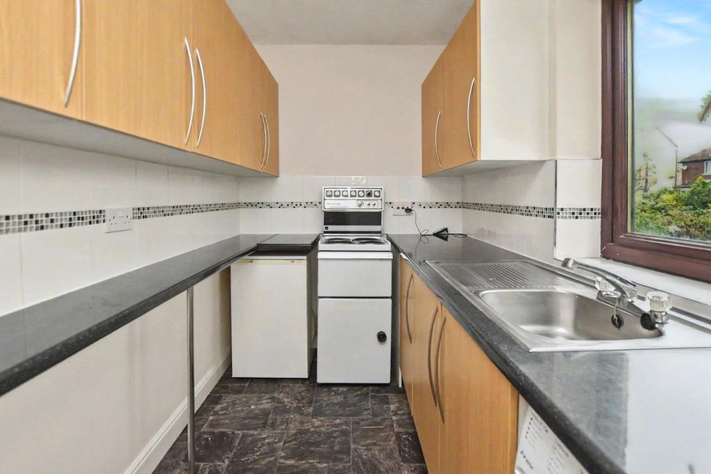 Property photo 3 of 10 Picture No. 24