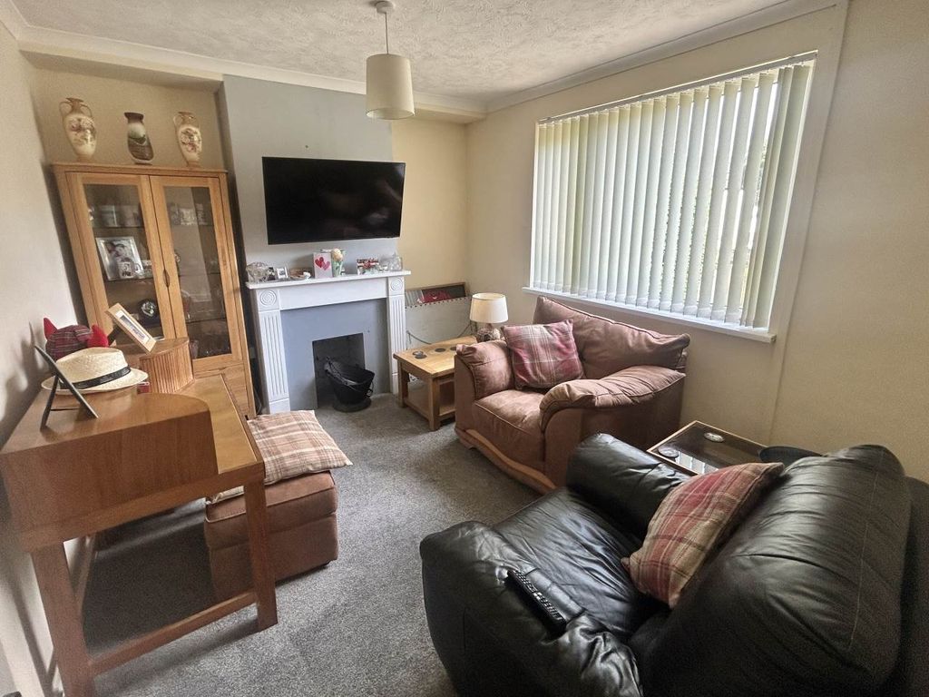 Property photo 2 of 13 Img_0940