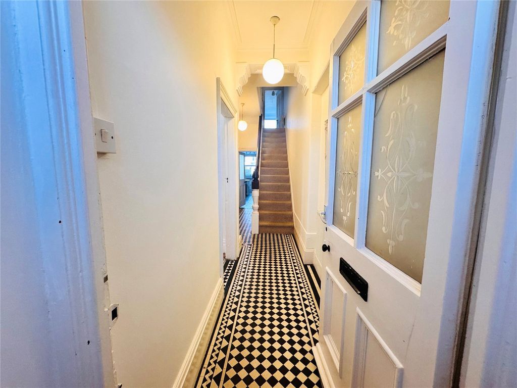 Property photo 2 of 33 Picture No. 47