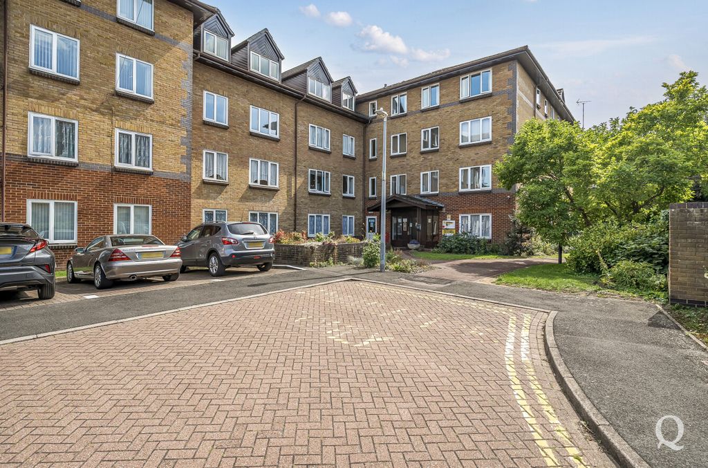 Property photo 1 of 16 dc0Fd4B6-A60E-4E5...