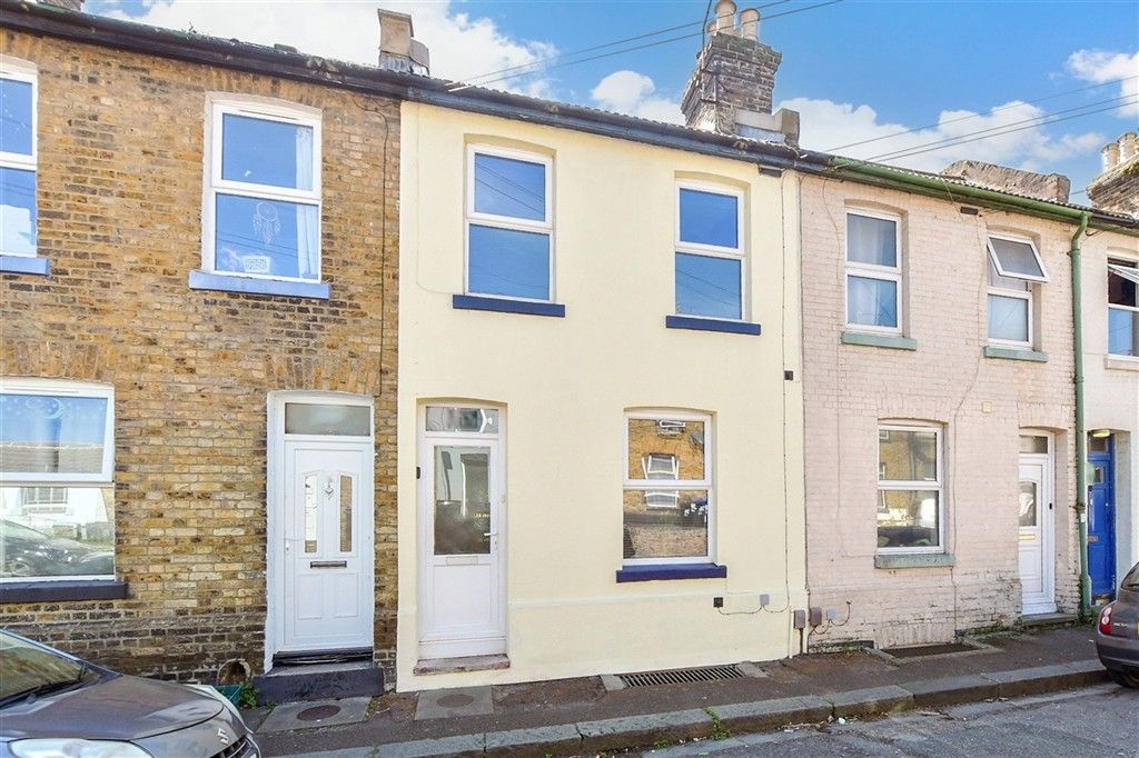 Property photo 1 of 14 External Front Web..