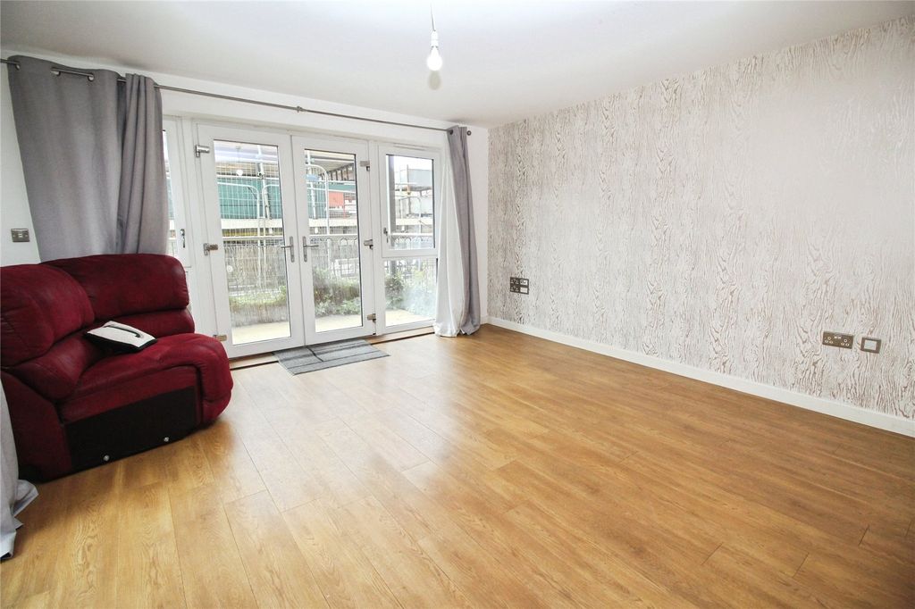 Property photo 3 of 9 Picture No. 09