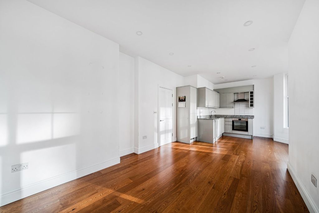 Property photo 1 of 14 Picture No. 03