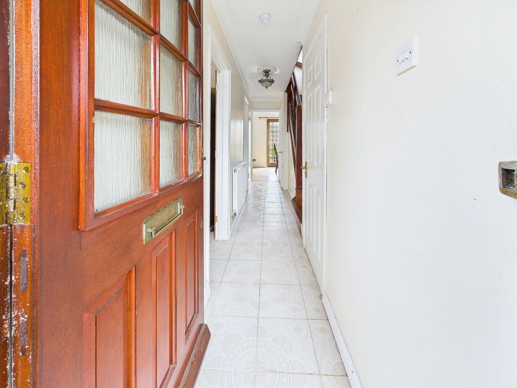 Property photo 3 of 27