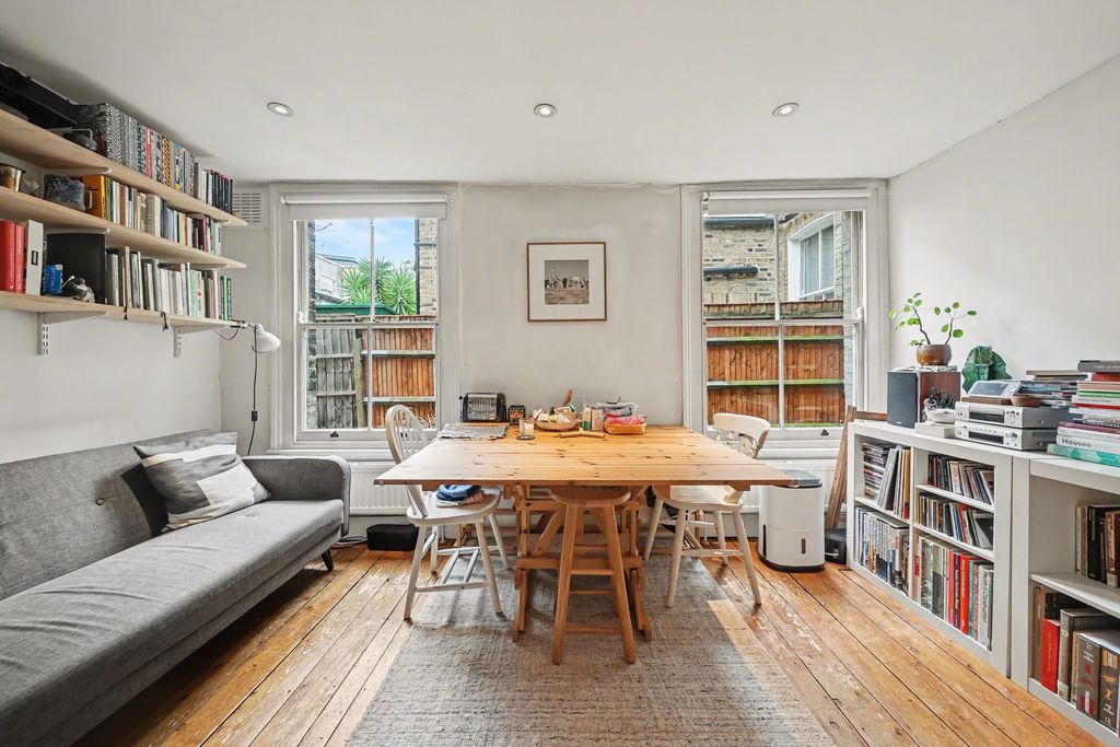 Property photo 3 of 10