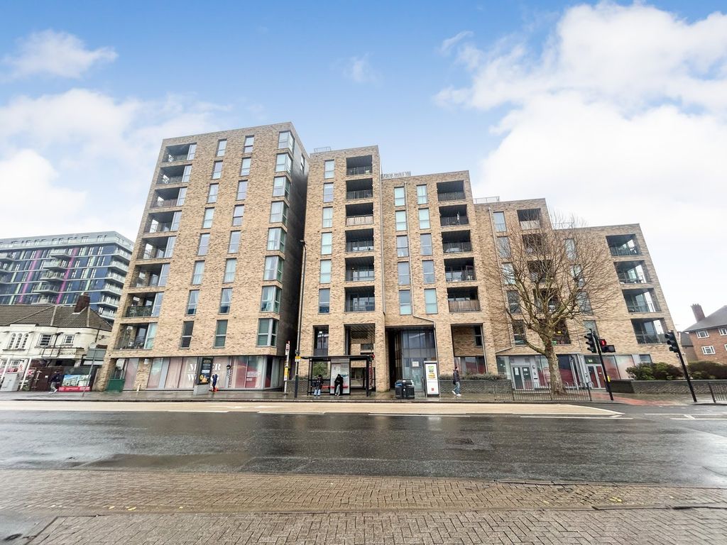 Property photo 3 of 12