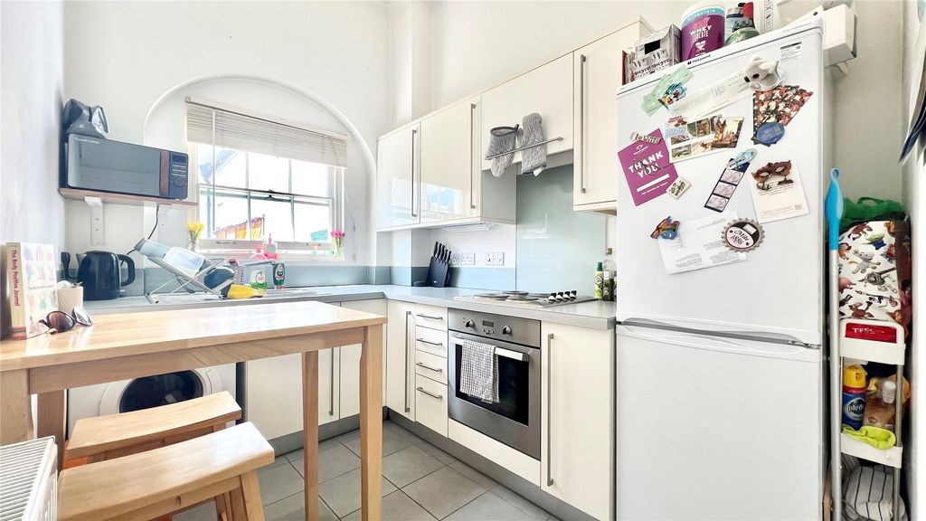 Property photo 3 of 5 Kitchen/Breakfast
