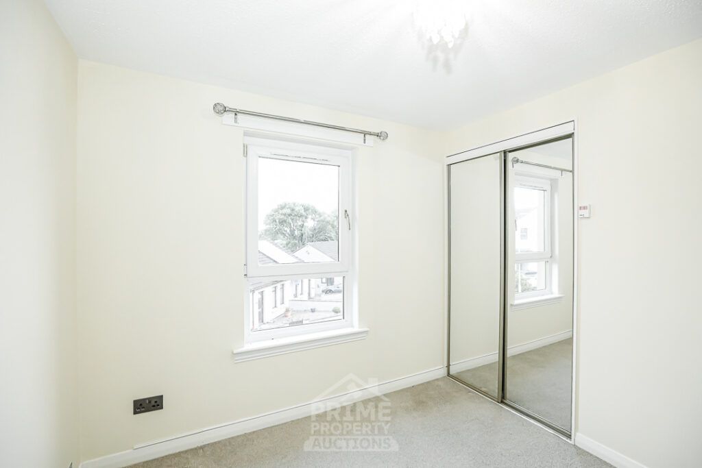 Property photo 2 of 31